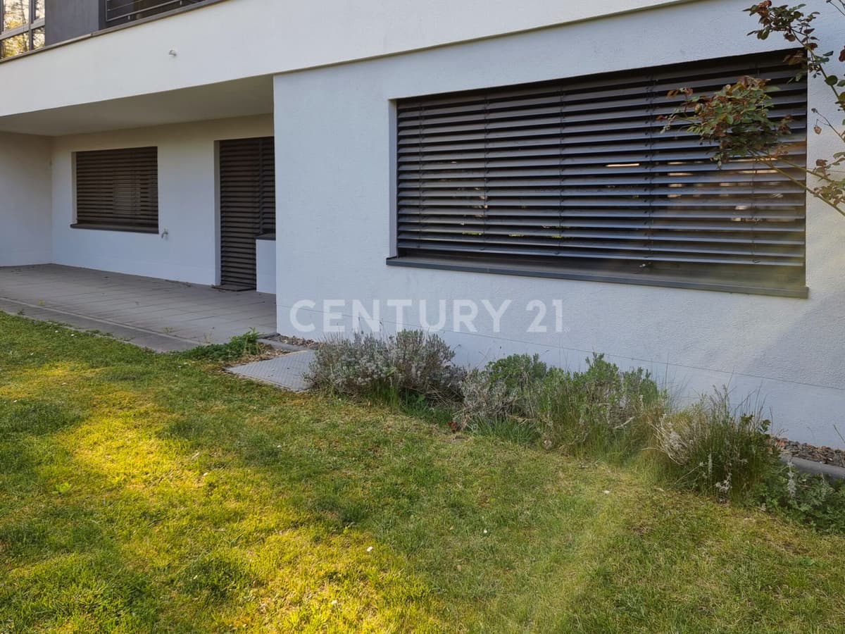 Arbeiten im Grünen: Büroeinheit mit eigener Terrasse in Gonsenheim