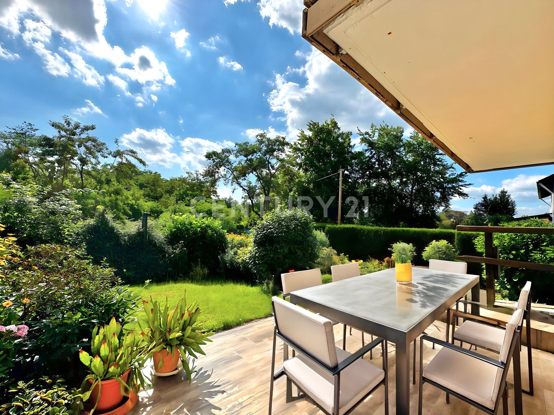 Terrasse  Gartenbereich